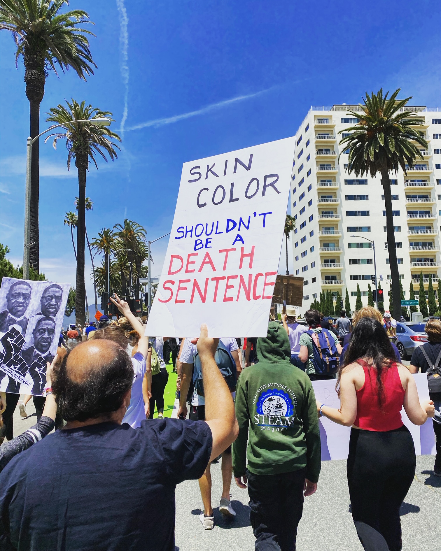 Plundring och demonstrationer i Santa Monica