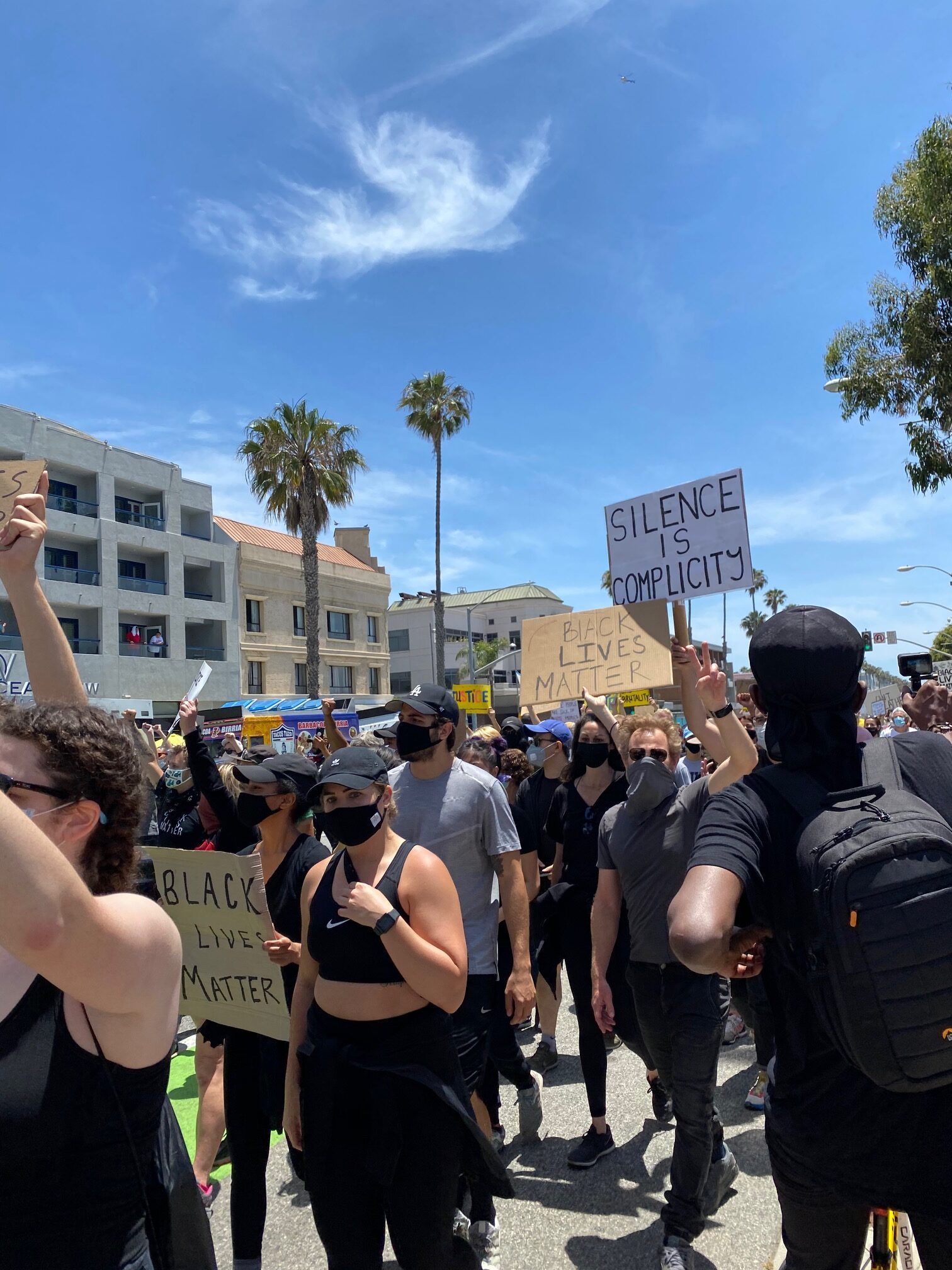 Plundring och demonstrationer i Santa Monica