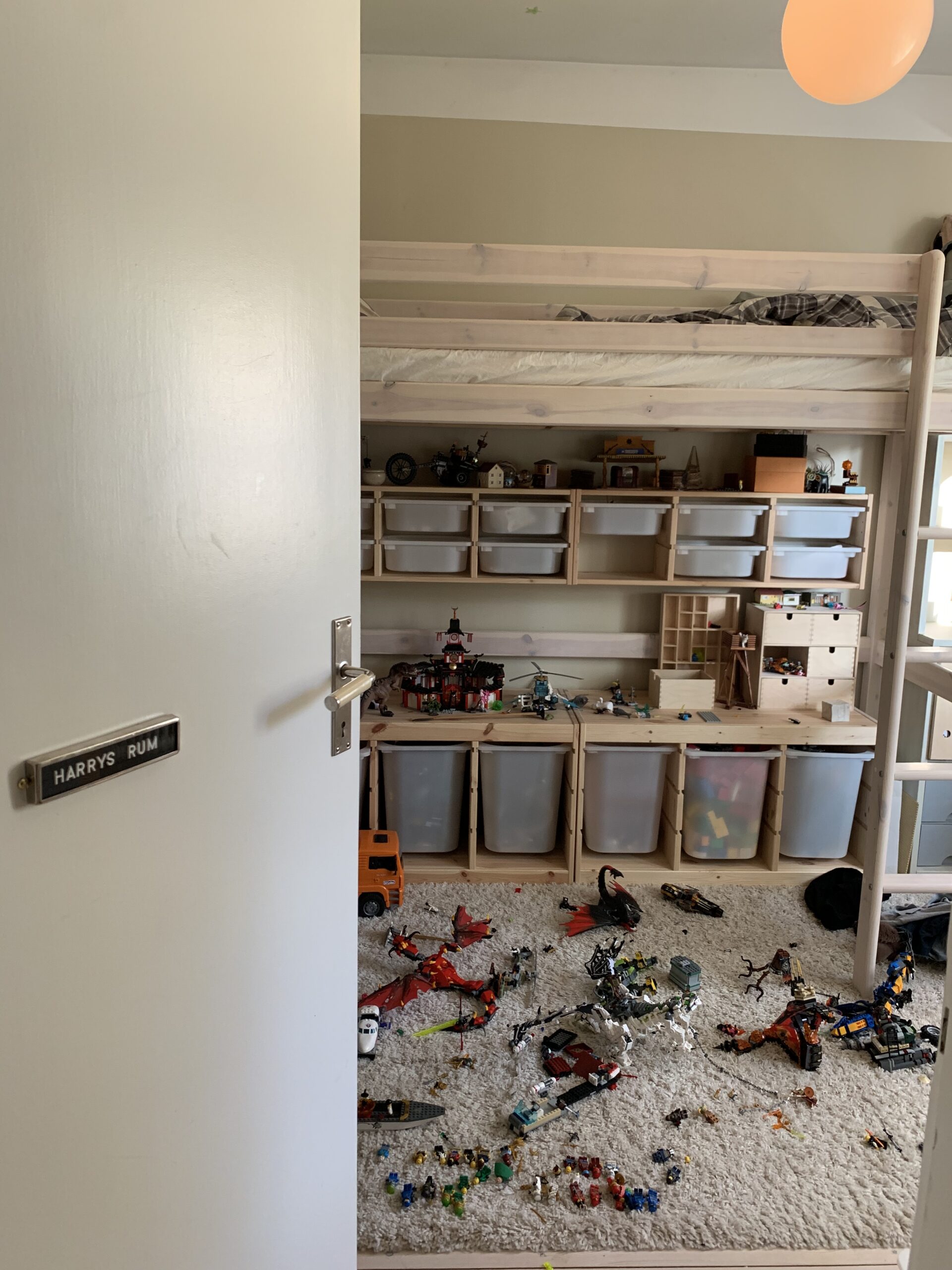 Call and respons – Our House