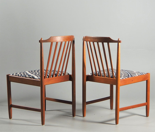 Share the chair