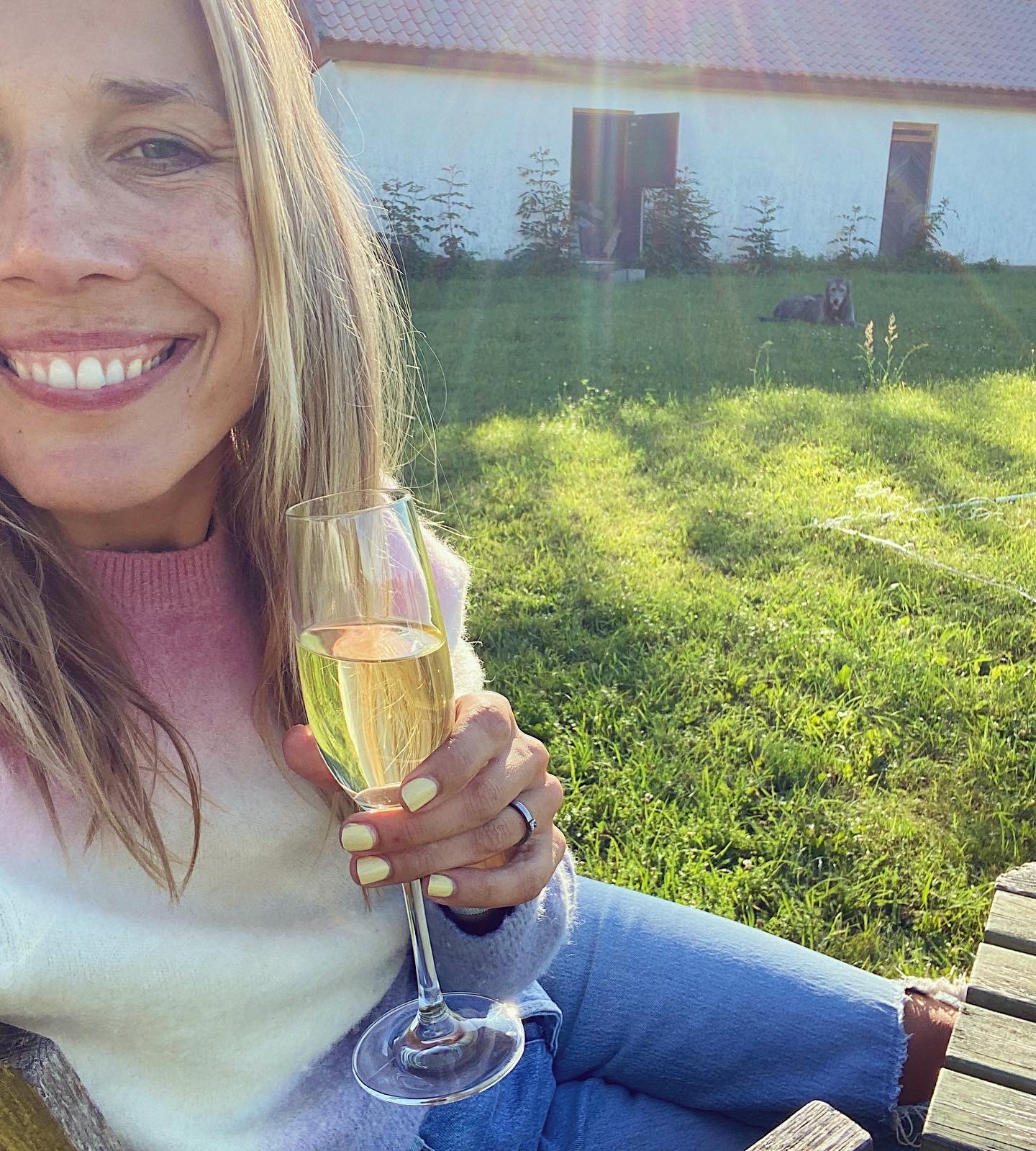 Skriver bok på Österlen