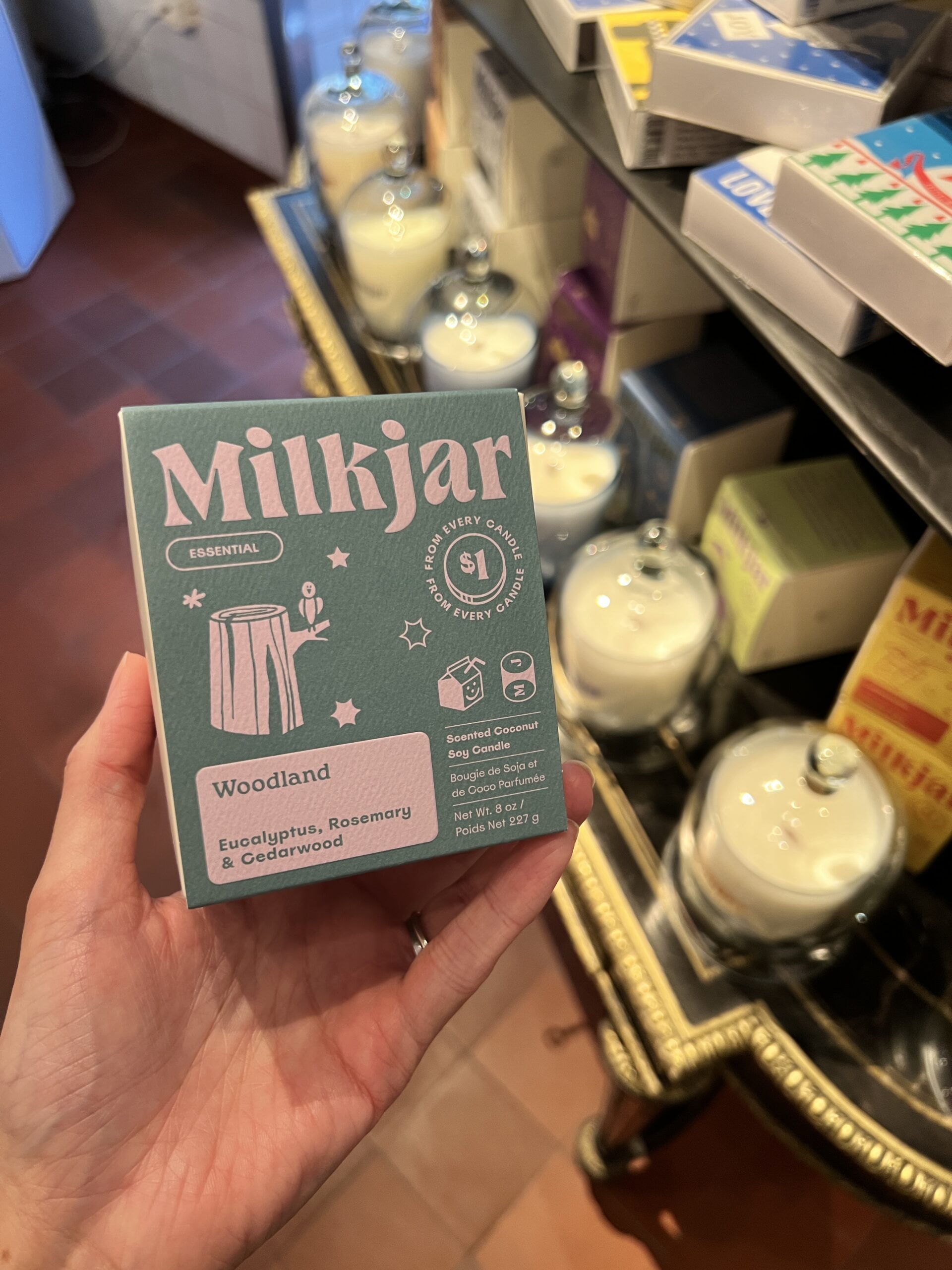 Jag tar en parfymrunda och ni hänger med