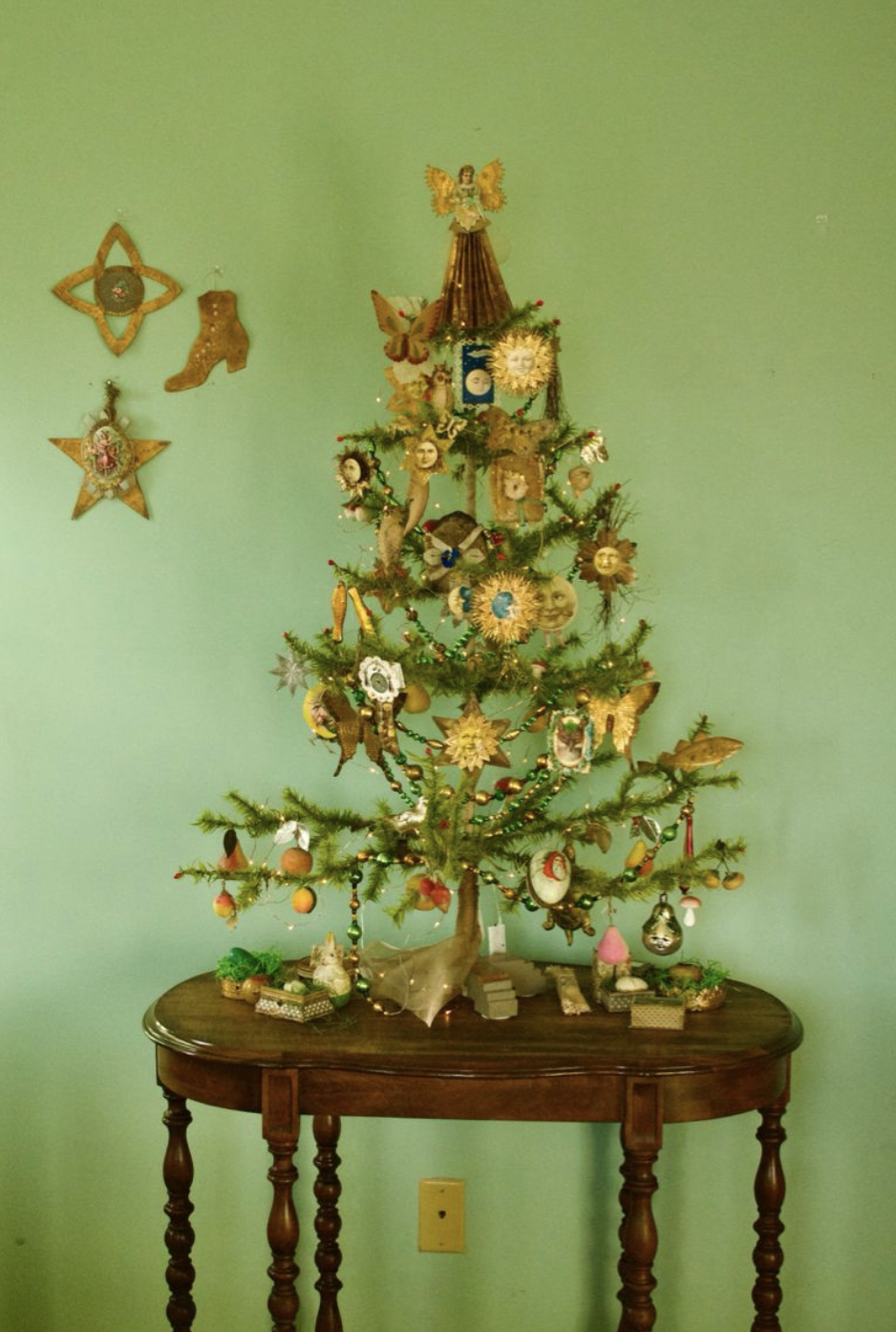 It’s beginning to look a lot like Christmas…