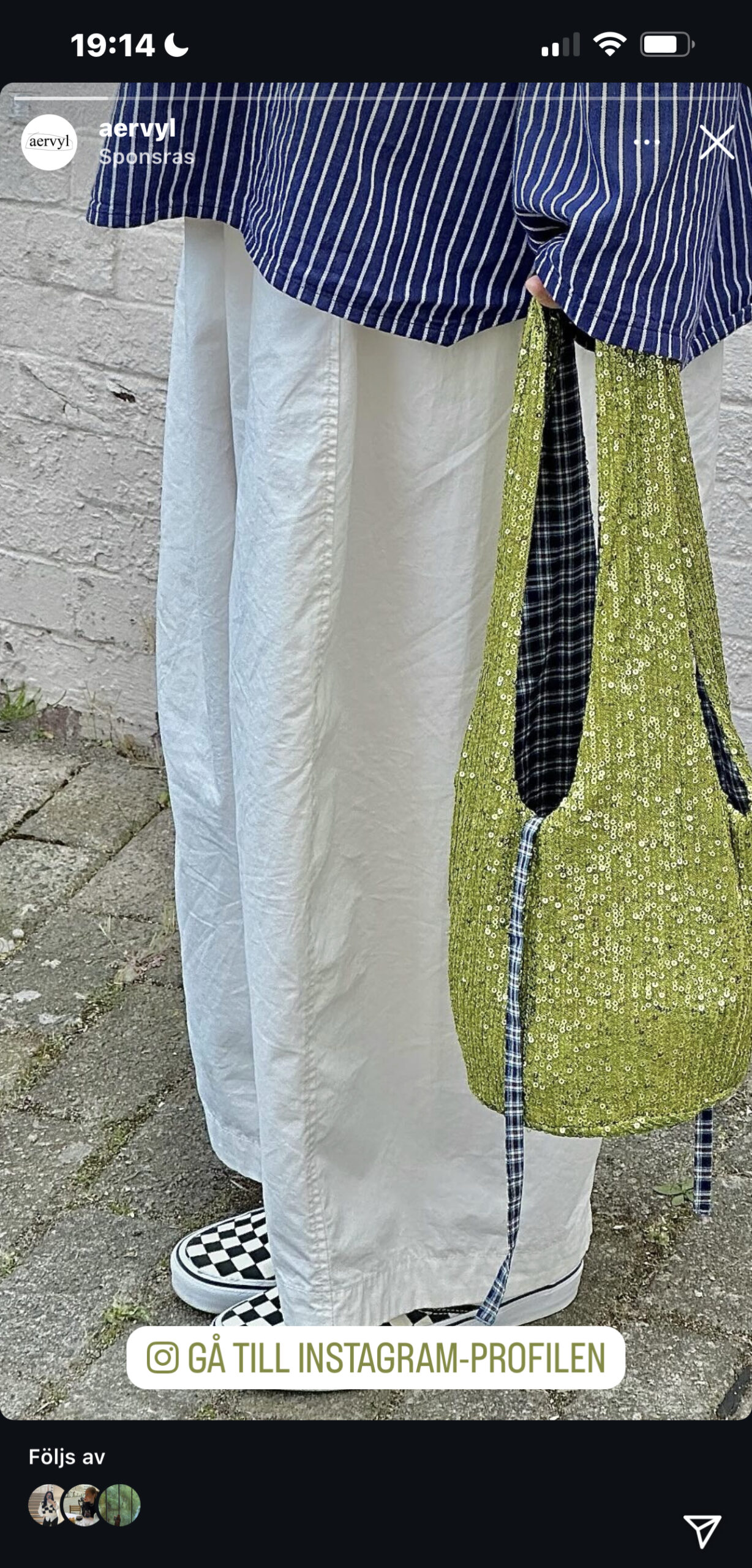 Pyjamasbyxor, flipflops och framtida toalettspegel