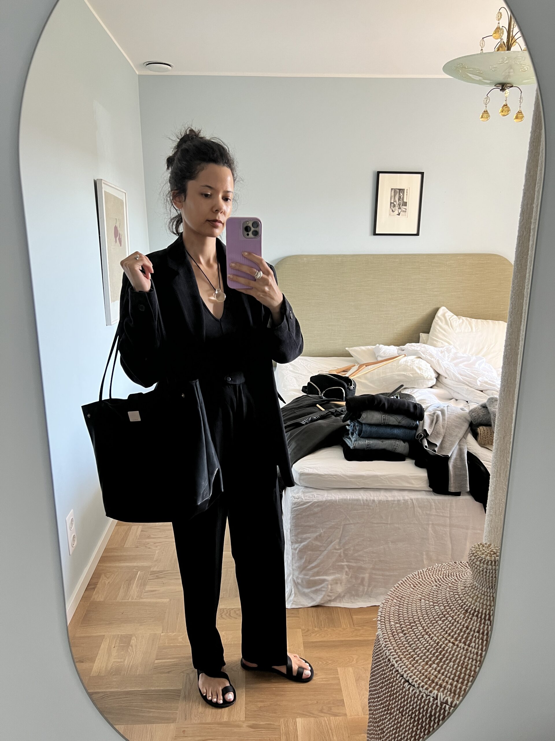 Pyjamasbyxor, flipflops och framtida toalettspegel