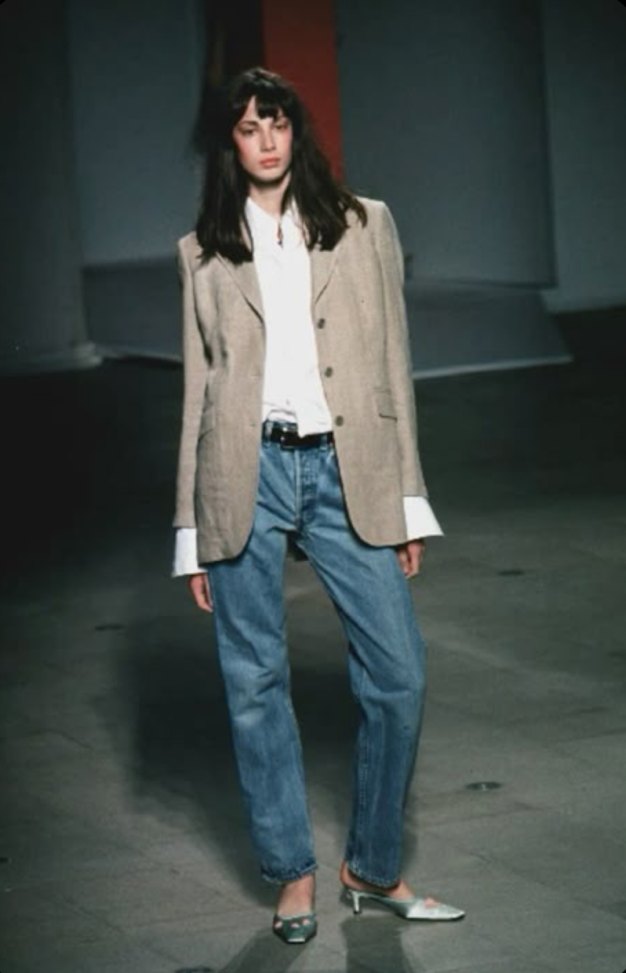 Switch to the autumn wardrobe and to choose style or comfort