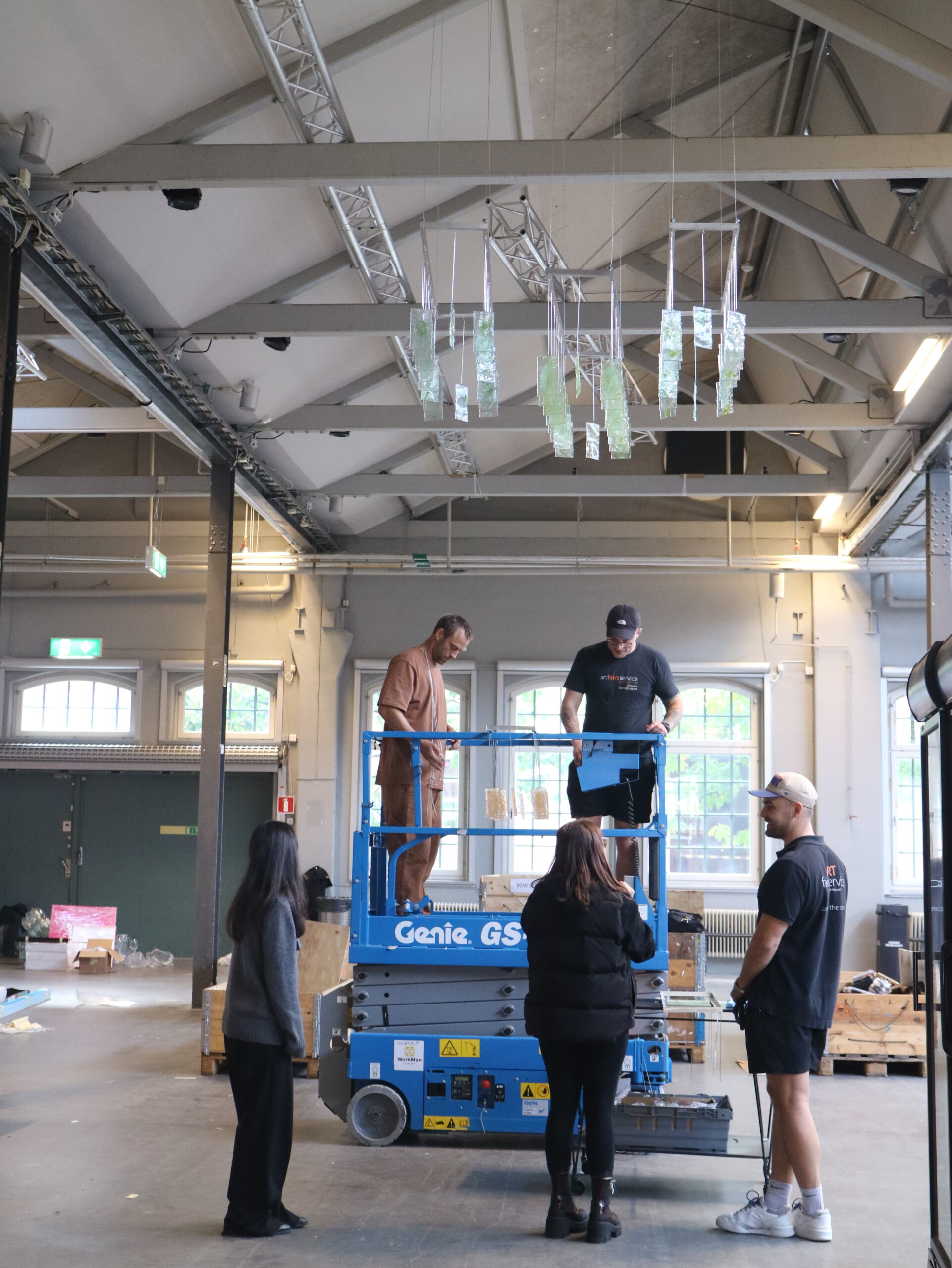 The glass installation From production to installation