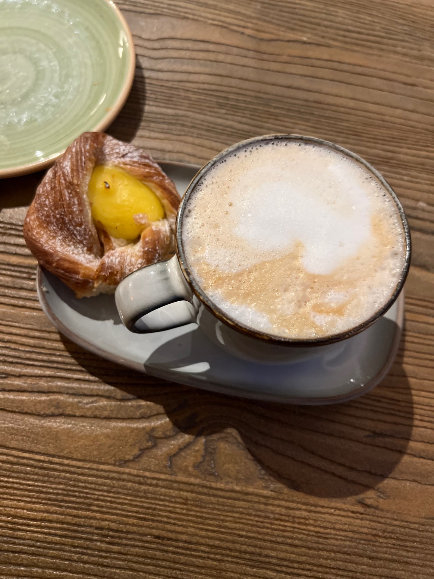 Wienerbröd, ensambastu och en fluffig dröm…