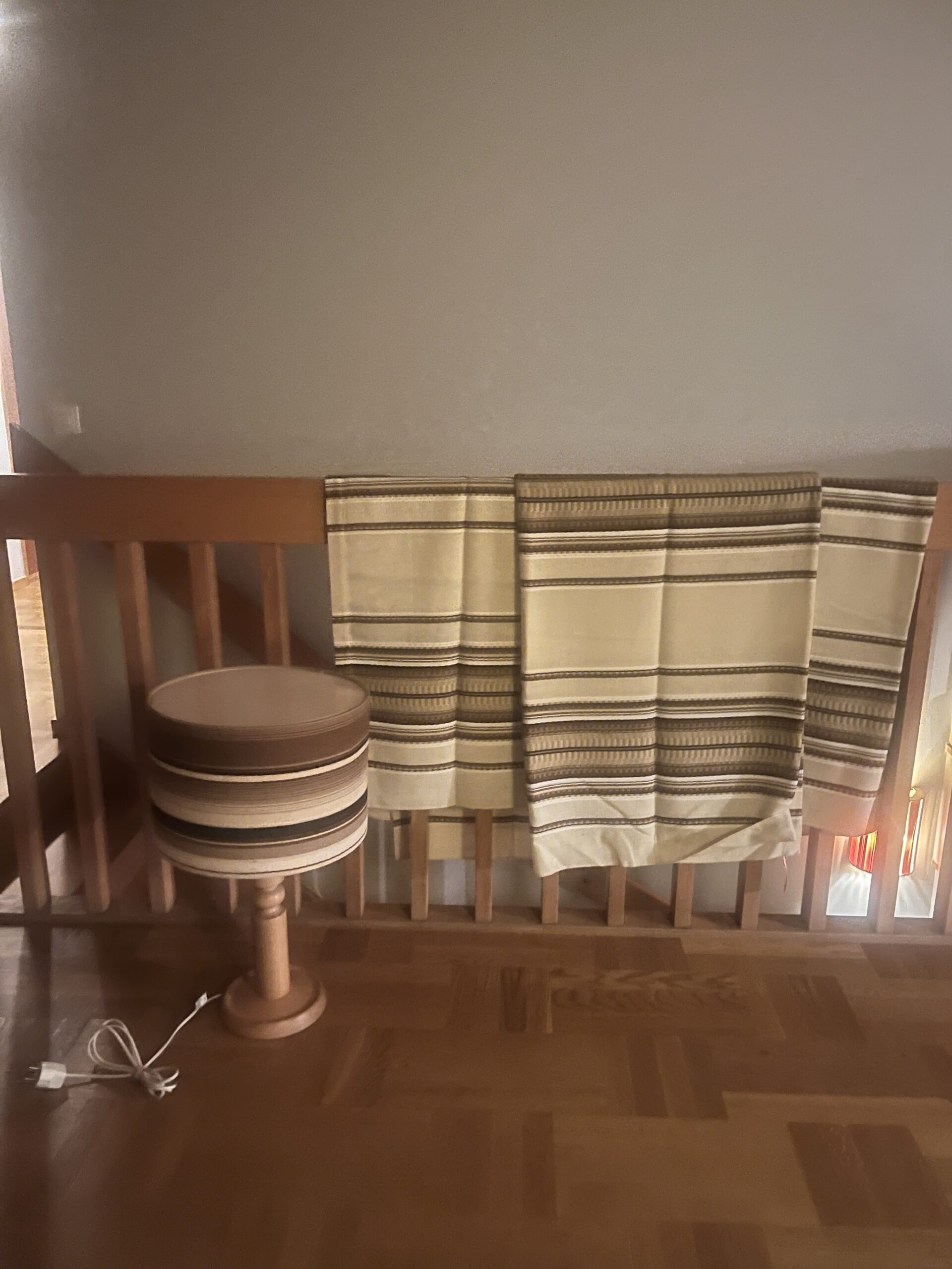 Garden reveries, vintage interior and ceramic project at Drejverkstaden