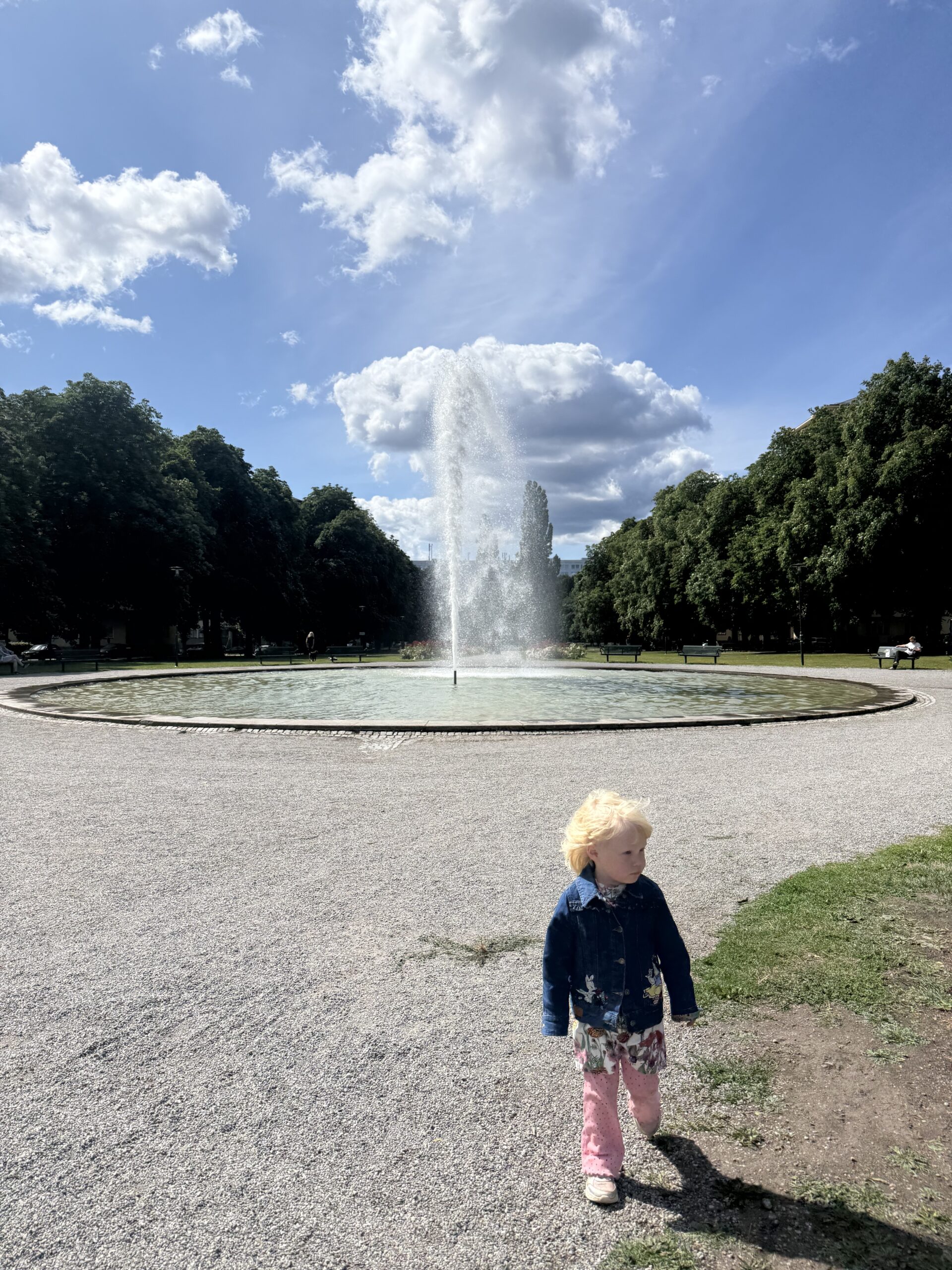 saknad och lekplatser