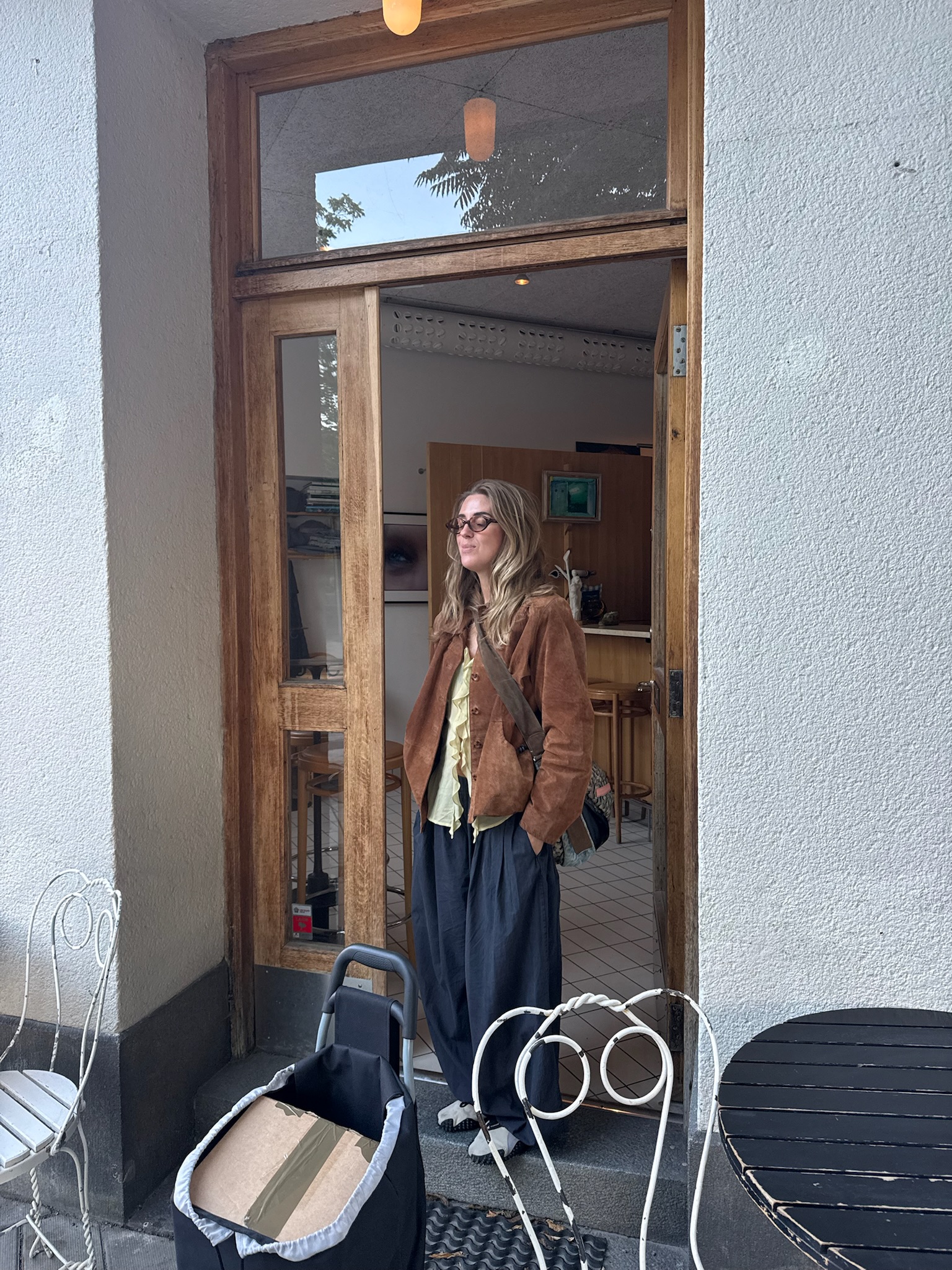 Birgit Work, Outfits & en helt underbar samt inrökt läderfåtölj fyndad på loppis